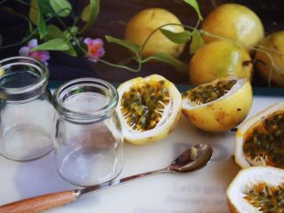 冬喝金色百香果蜂蜜茶 